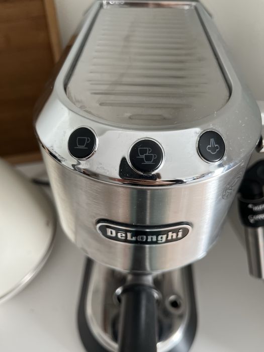 Delonghi dedica café po
