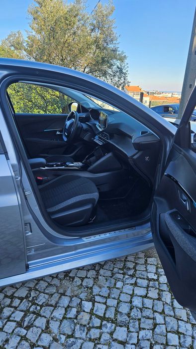 Peugeot e208 de 2023