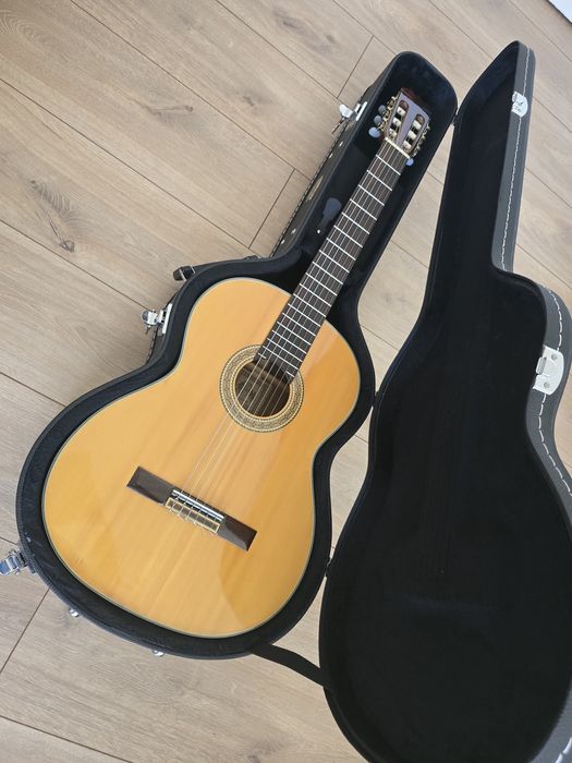 Gitara klasyczna Takamine C128 twardy case film
