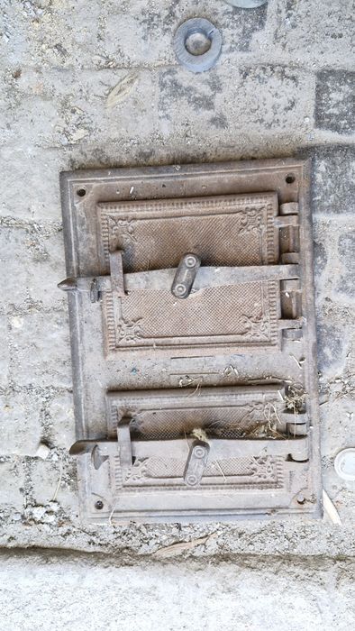 Drzwi drzwiczki żeliwne z piecy kaflowych