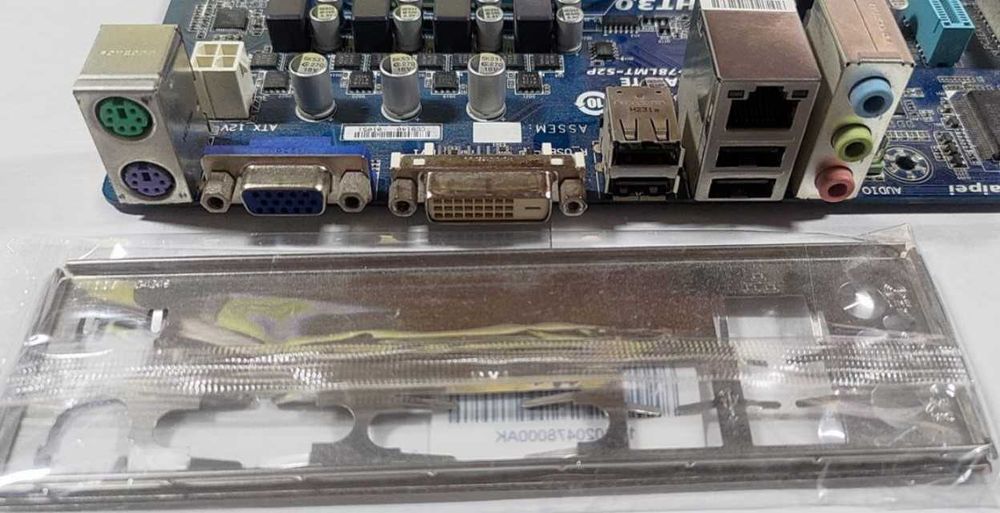 Материнська плата AM3+ Gigabyte GA-78LMT-S2P + проц Athlon II X2 250