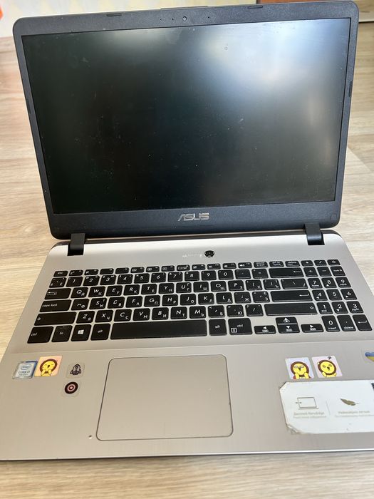 Ноутбук ASUS для навчання