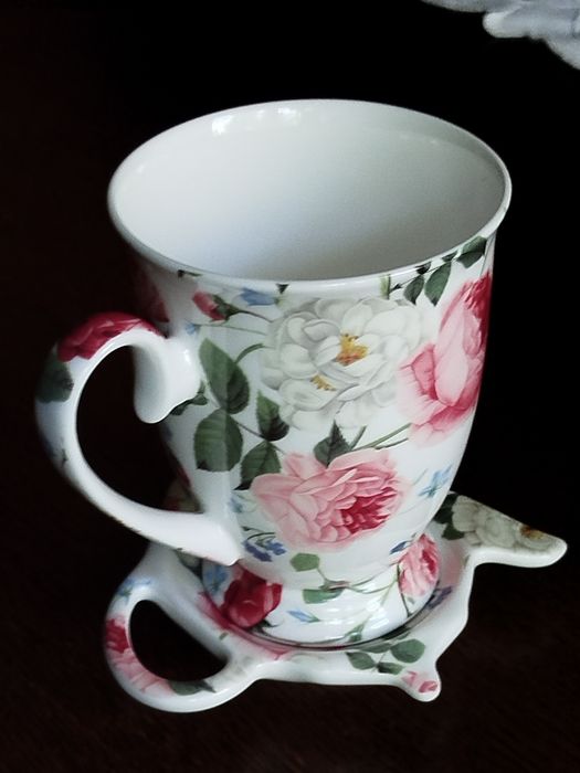 Porcelanowy kubek do kawy lub herbaty