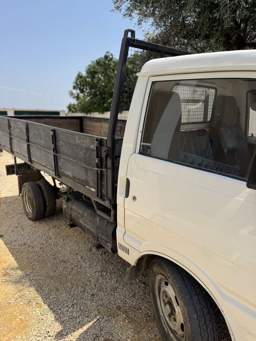 Mazda EE2200 PickUp