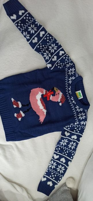 Sweterek dziewczęcy