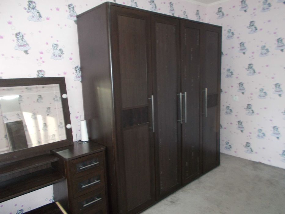Продам 4-х кімнатну кв-ру 84 м2 на 2\9 поверху, серії ЧН пр-т Перемоги м Чернігів
