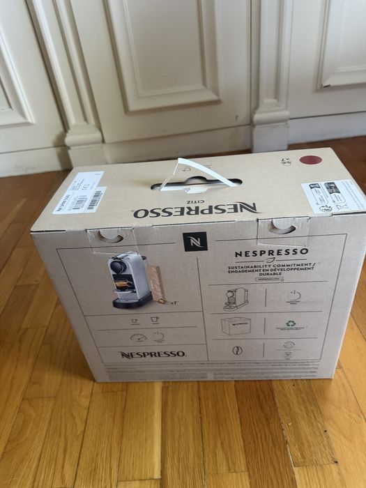 Nespresso Citiz Cherry Red nova com garantia