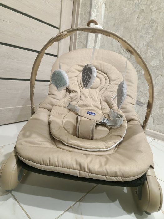 Шезлонг дитячий Chicco
