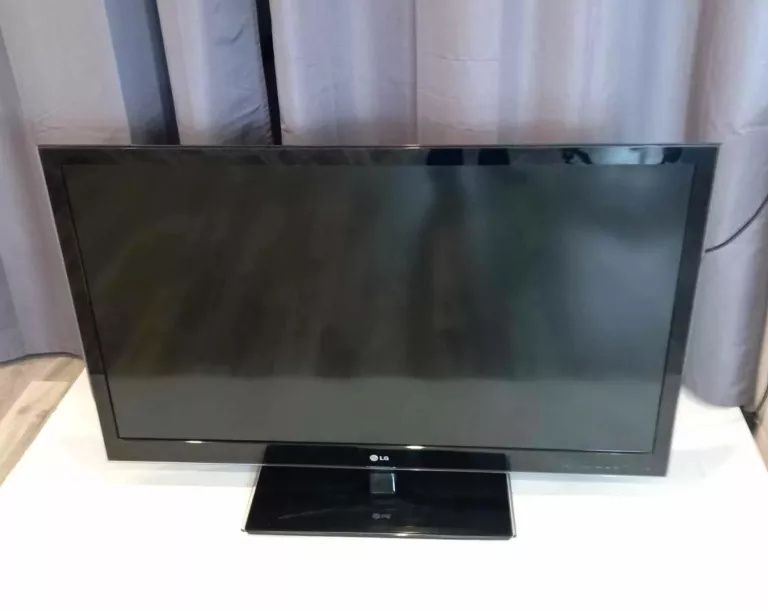 Телевізор LG 47LW4500