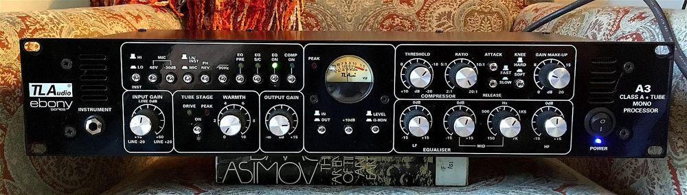 TL Audio Ebony A3 preamp lampowy