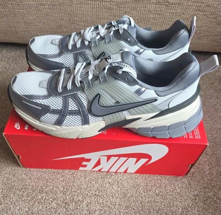 100% original Nike Wmns V2K Run Pure Platinum Wolf Grey