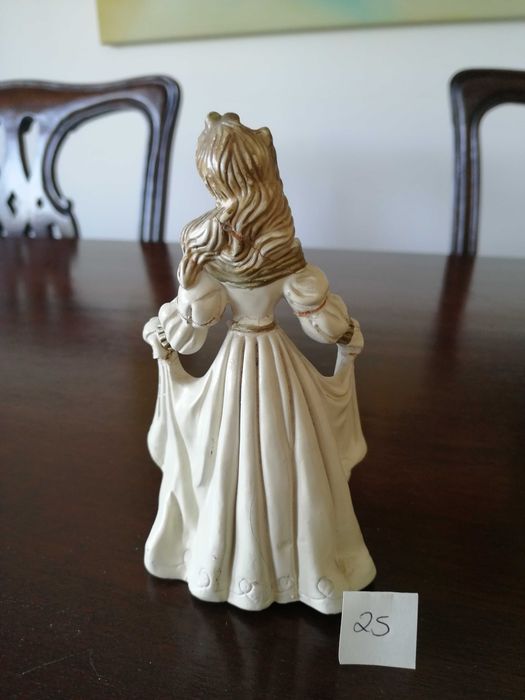 Boneca antiga em terracota