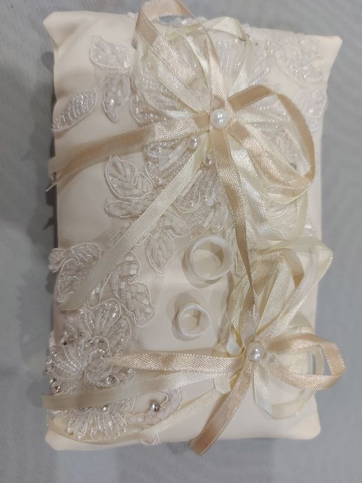 Подушка для обручок