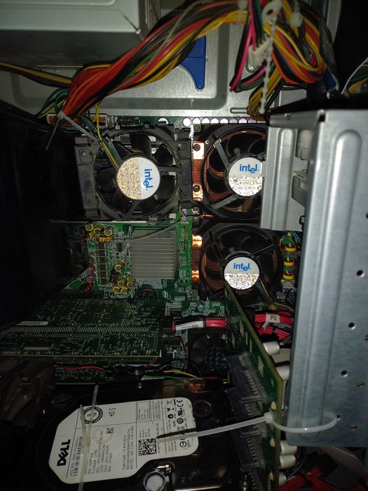 Сервер отличный 2 проца 32 озу