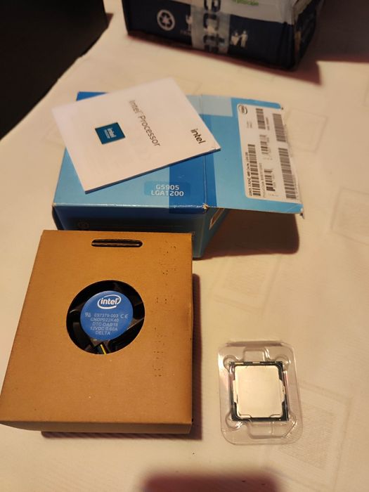 Intel Celeron G5905 Gen 10 + dissipador