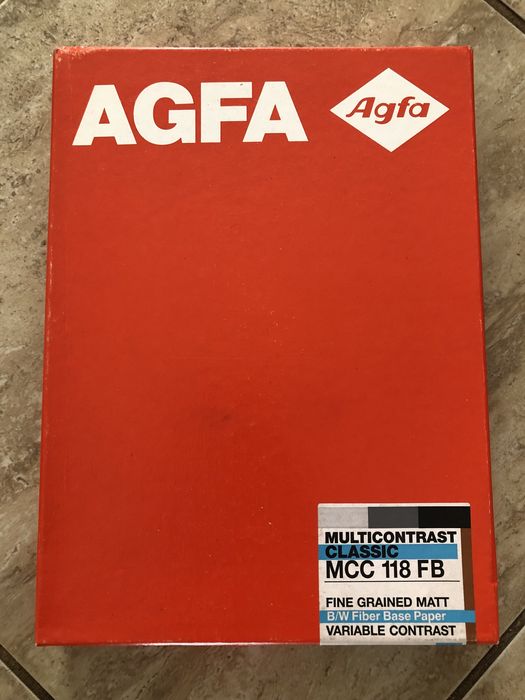 Papel fotográfico 100 folhas Agfa Multikontrast Clássico MCC 118 FB