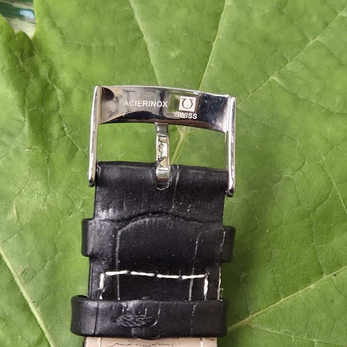 Швейцарскій годинник Omega
