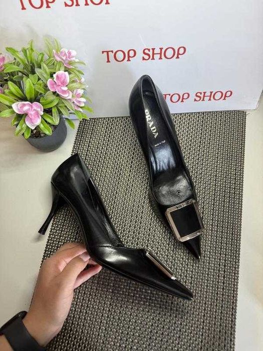 Оригінальні шкіряні туфлі лодочки prada
