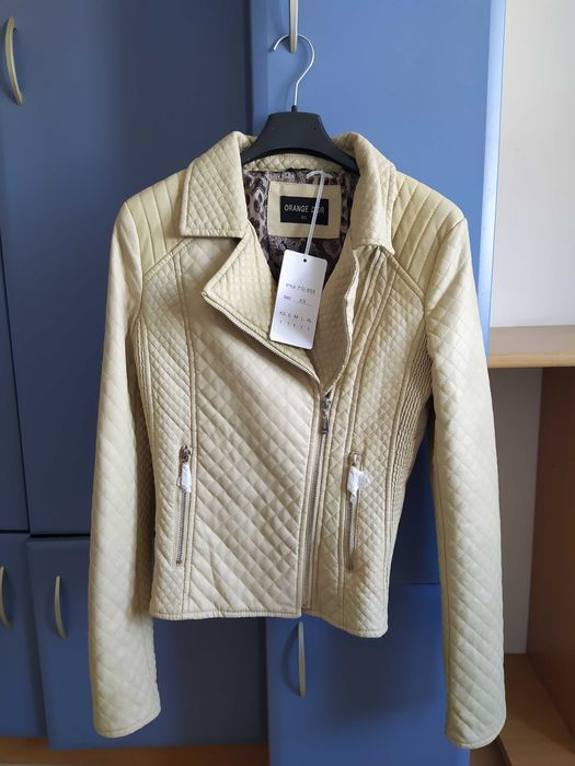 Nowa beżowa ramoneska pikowana M