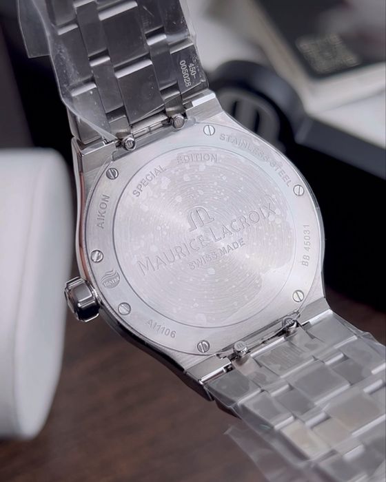 Maurice Lacroix Aikon Colours Edition AI1106-SS002-450-1