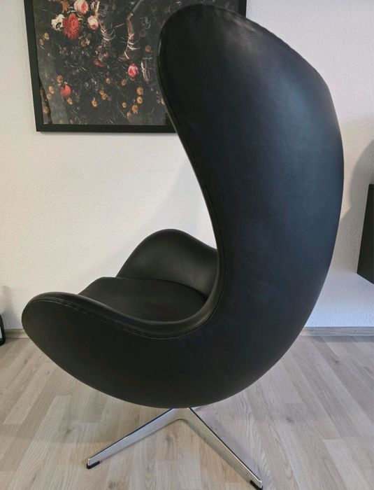 Fritz Hansen Egg Chair fotele z czarnej skóry 2 sztuki