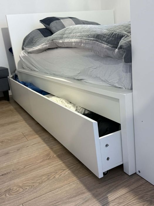 Lózko ikea malm 160x200