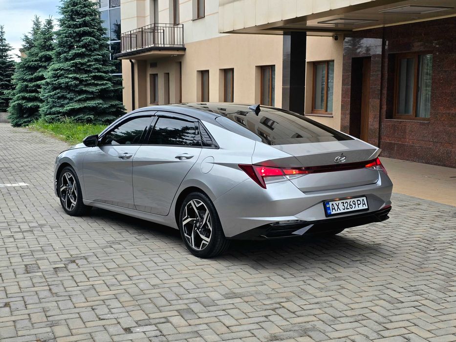 Hyundai Elantra 2020г.в. 2.0 автомат, бензин