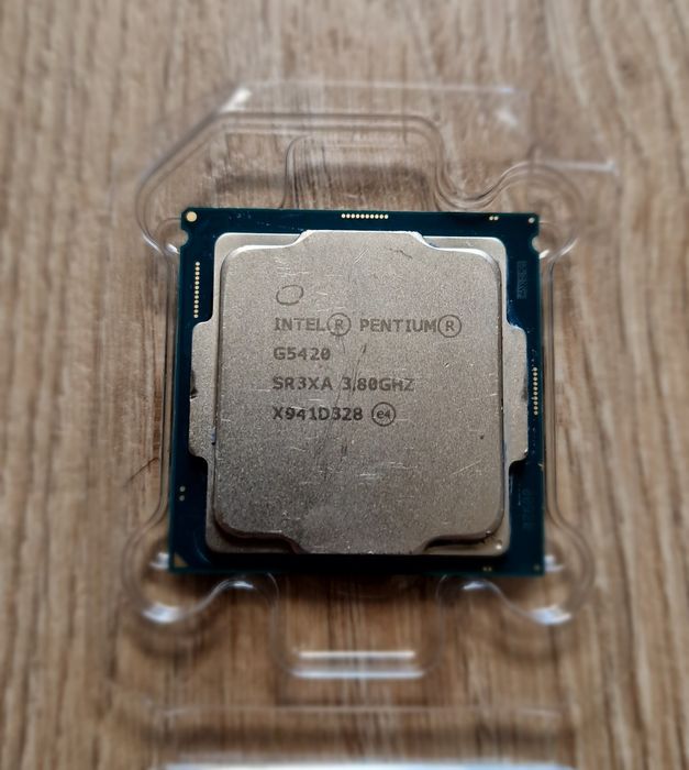 Procesor Intel Pentium G5420 9 gen. UHD 610 4K LGA1151 + chłodzenie