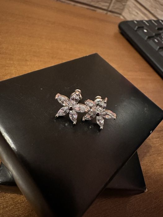 Продам сережки пусети гвоздики