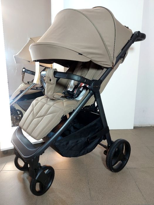 Коляска прогулка 2025 року CARRELLO BRAVO PU шоурум Курьер