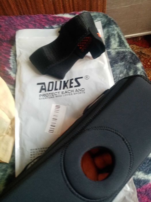 Фиксатор коленного сустава, бандаж, ортез Aolikes.