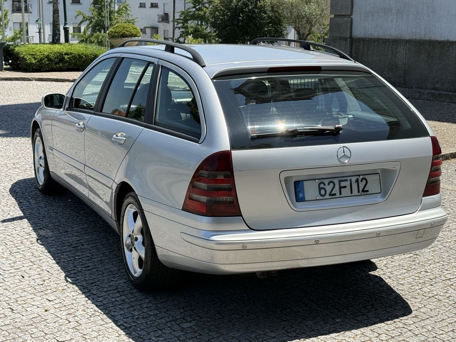 Mercedes C220 como nova