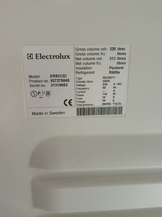 Witryna,szafa chłodząca do nabiału ciasta