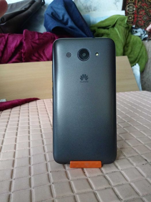 Смартфон Huawei CRO-U00  полностью в рабочем состоянии