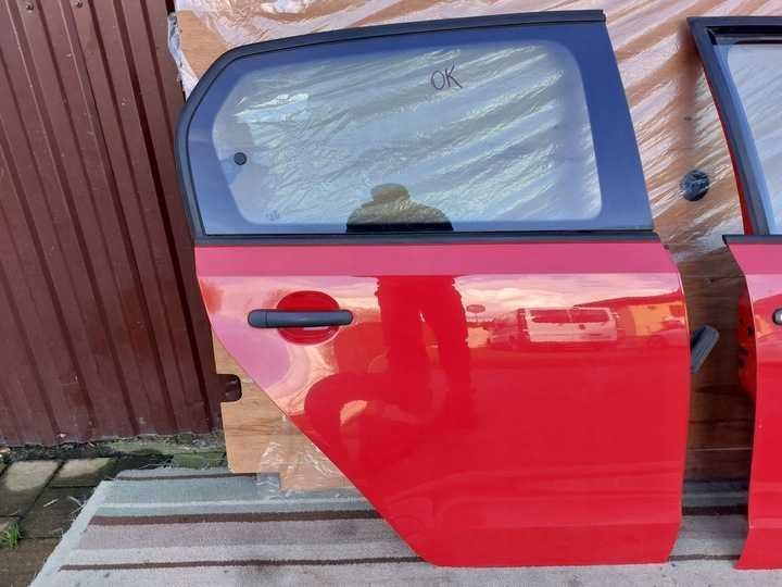 Двери передние задние правые левые Volkswagen UP разборка