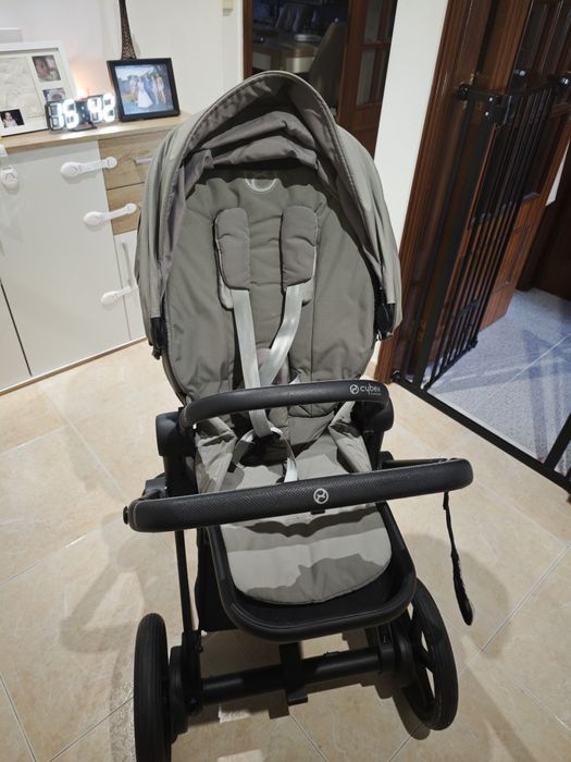 Carrinho de bebe Cybex E-Priam e ovinho