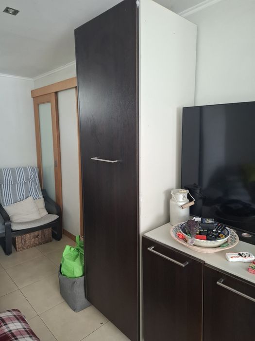 OPORTUNIDADE!!!Vendo 2 armários altos e 2 baixos de cozinha ou arrumos
