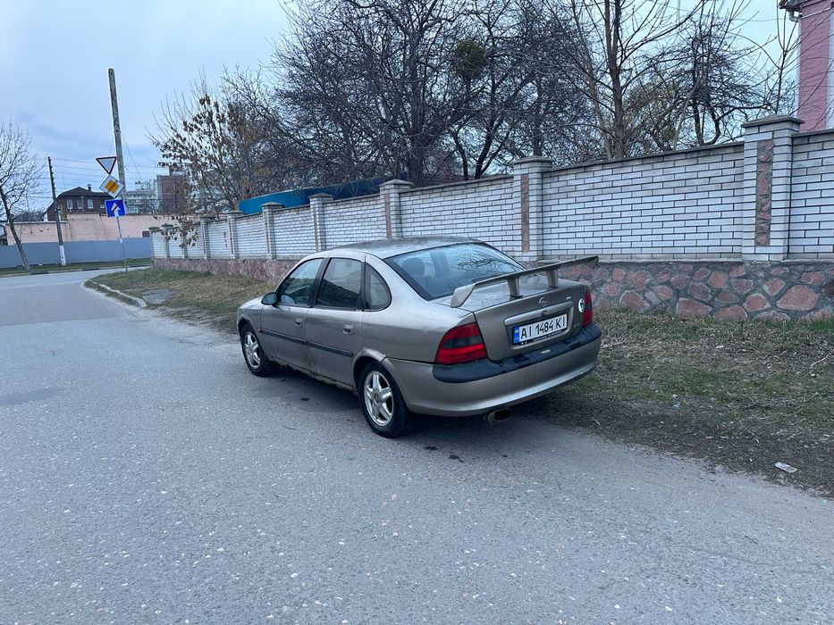 Продам Оpel vectra b 1997року 1.8 бензин. 370тис