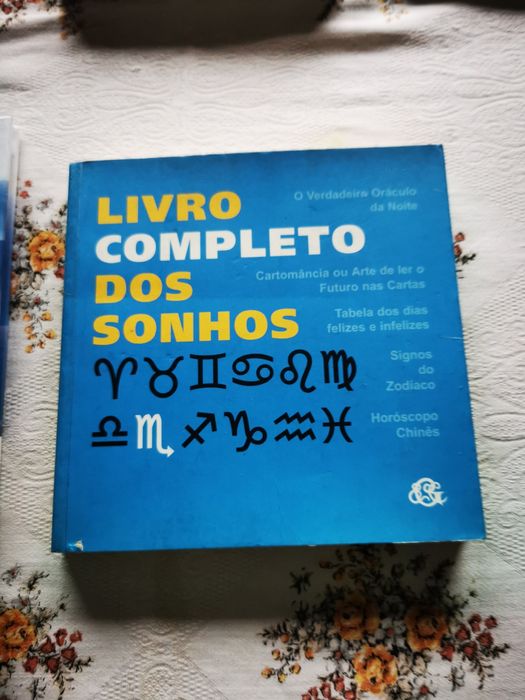 Livros auto conhecimento e espiritualidade a 2 euros cada um.