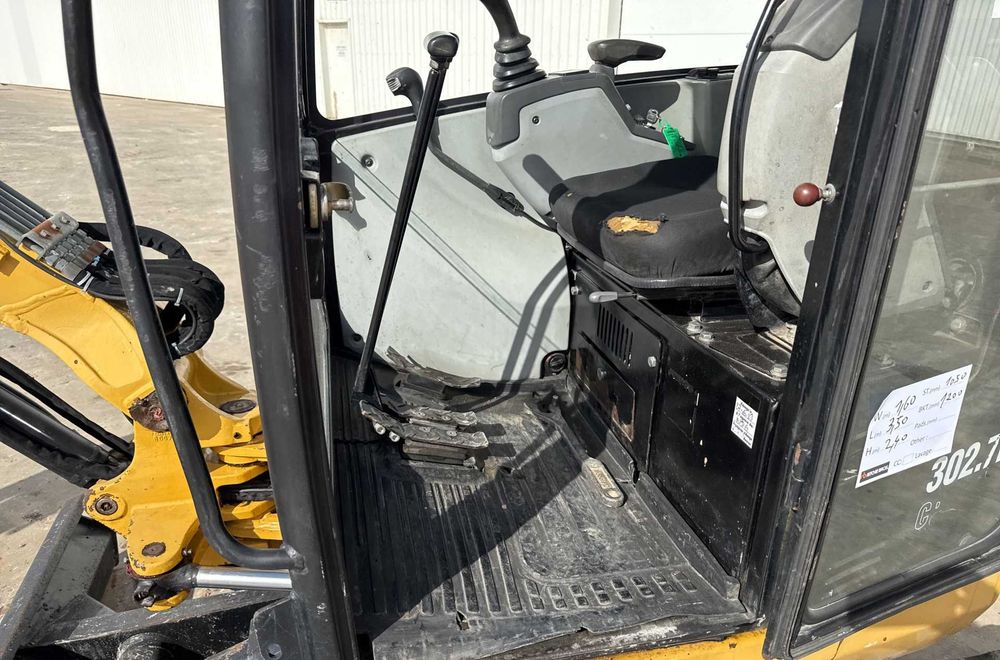 Міні-екскаватор Cat 302.7D CR (2013 рік випуску)