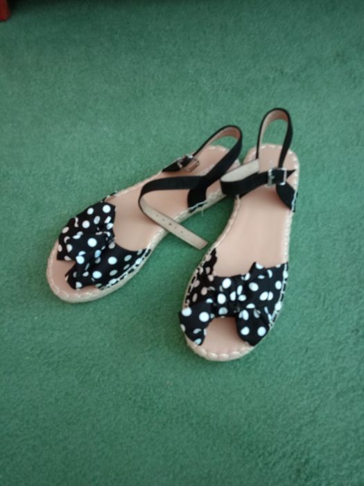 Nowe sandały graceland