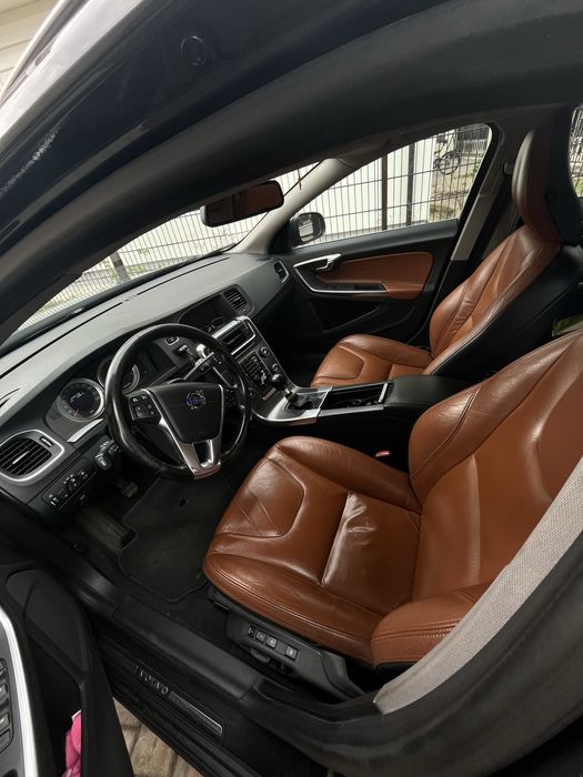 Samochod Volvo V60