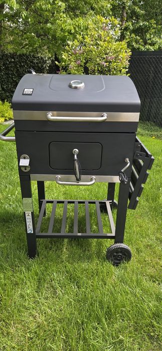 Grill węglowy Landmann z pokrywą