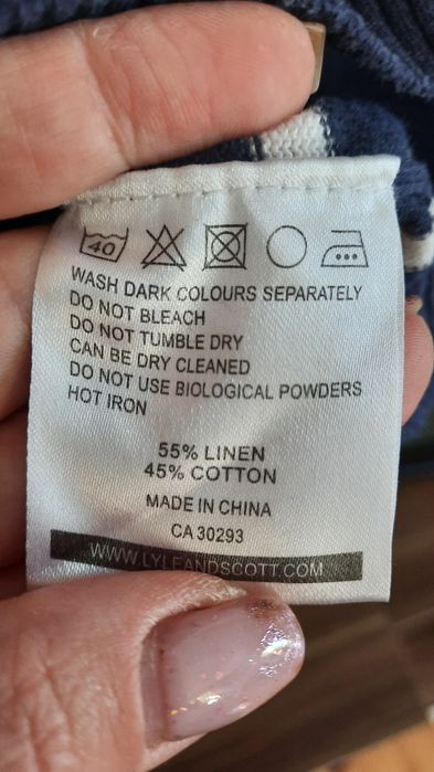 Świetny sweterek Lyle &Scott rozm.M