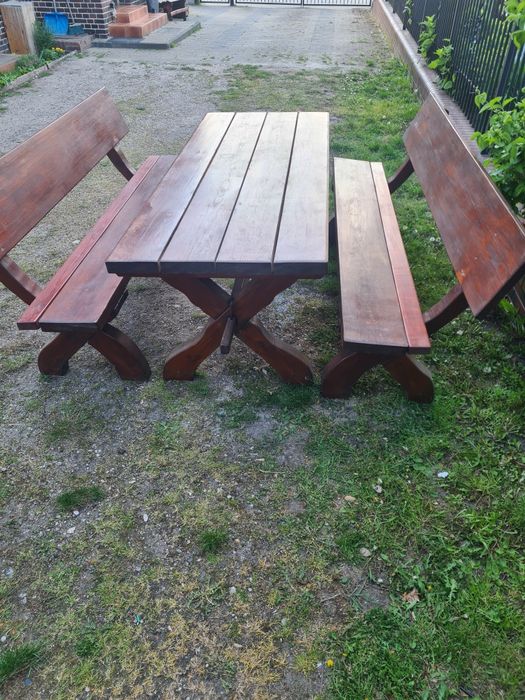 Zestaw ogrodowy .Stół + 2 ławy