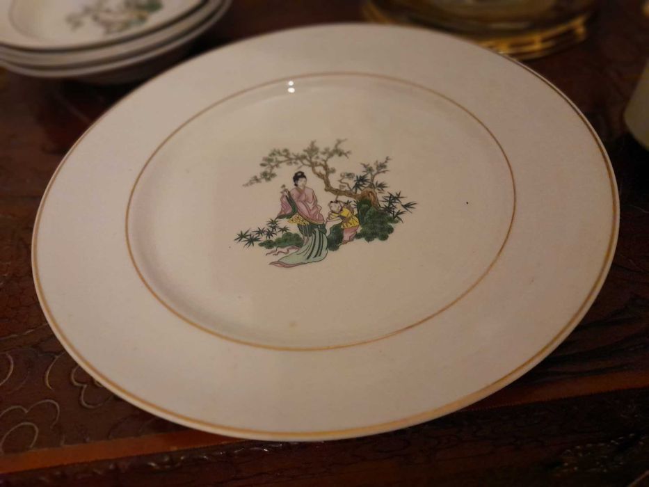 Dining Set (Incomplete)64751545666434122