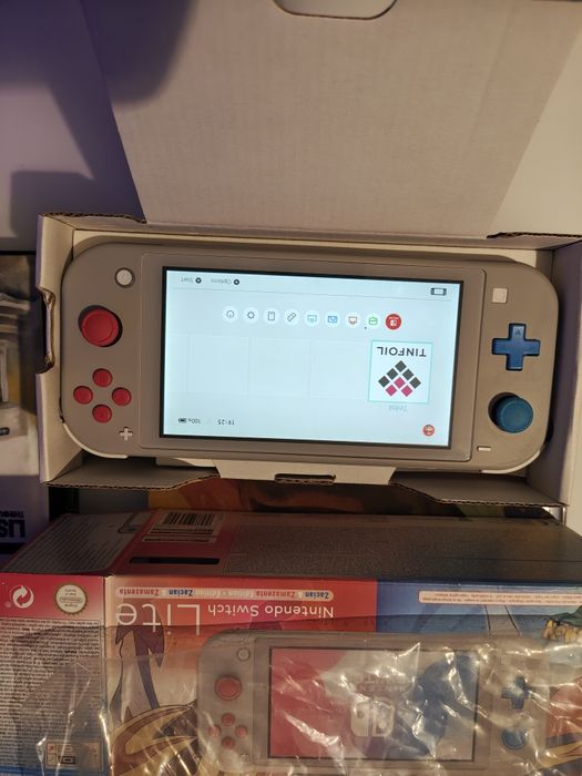 Nintendo Switch Lite desbloqueada Pokémon