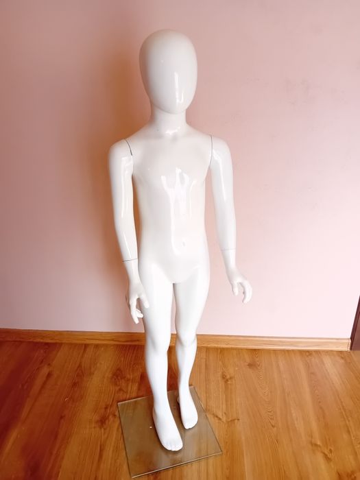 Manekin dziecięcy