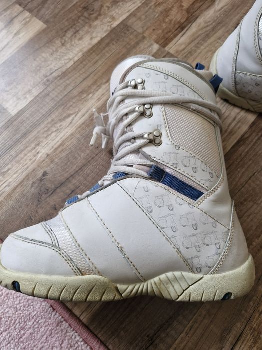 Buty snowboard r38