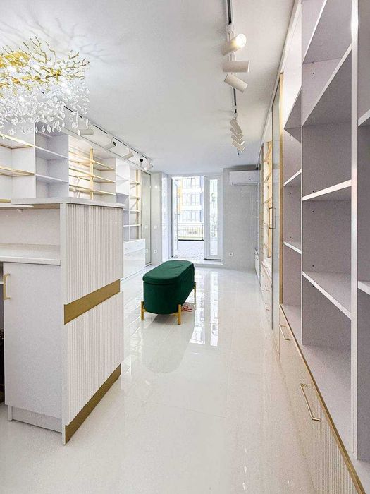 Здаєтся в оренду світле  приміщення в ЖК ПАРКОВЕ МІСТЕЧКО.